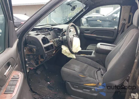 2007 Chevrolet Tahoe Lt from USA, damaged, VIN 1GNFC13J97R414208